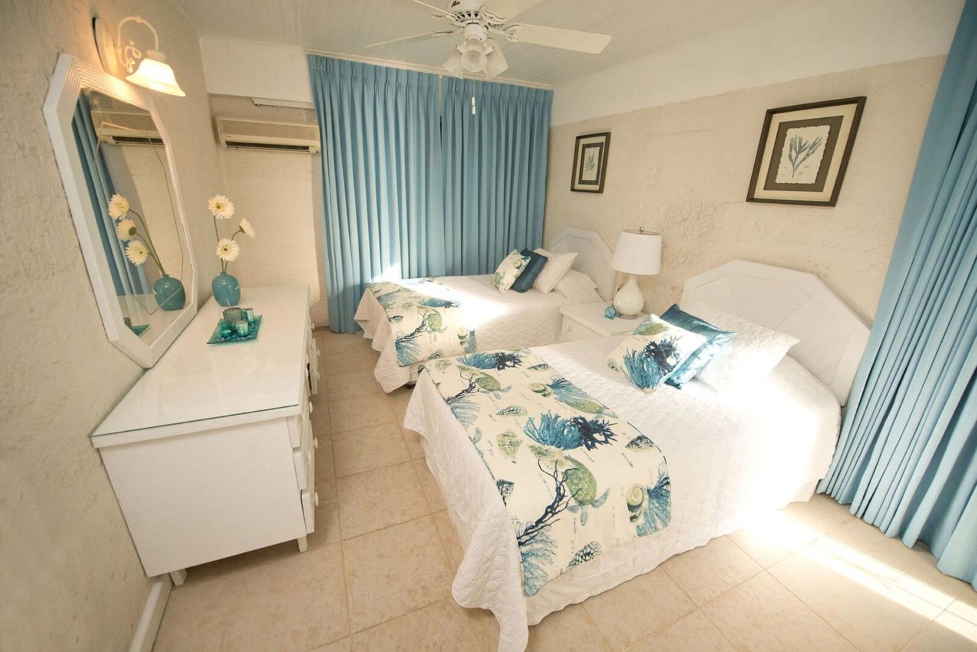 Апартаменты Bora Bora By Blue Sky Luxury Paynes Bay Номер фото